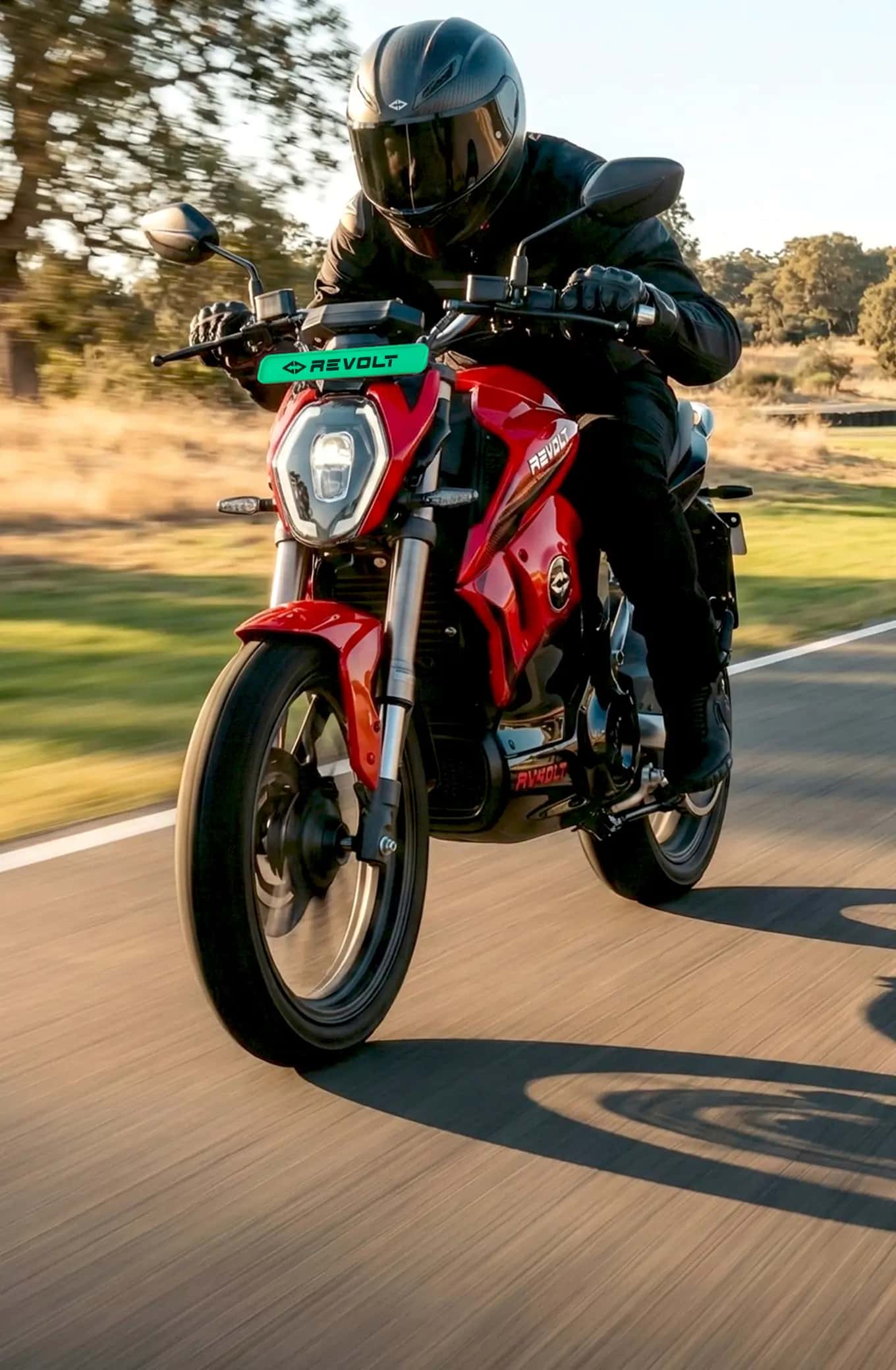 revolt rv 400